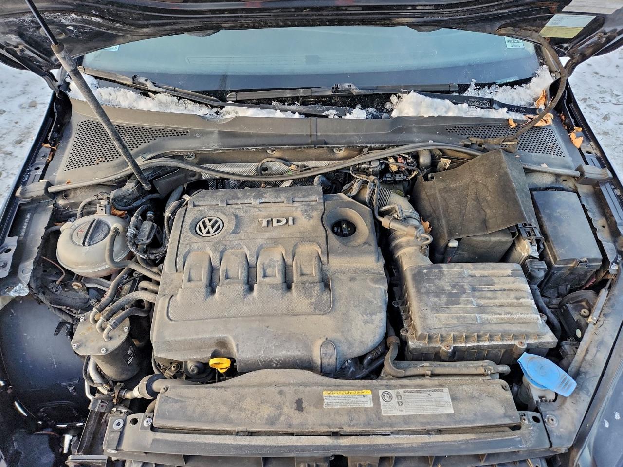 2015 VOLKSWAGEN GOLF SPORTWAGEN TDI S photo 11