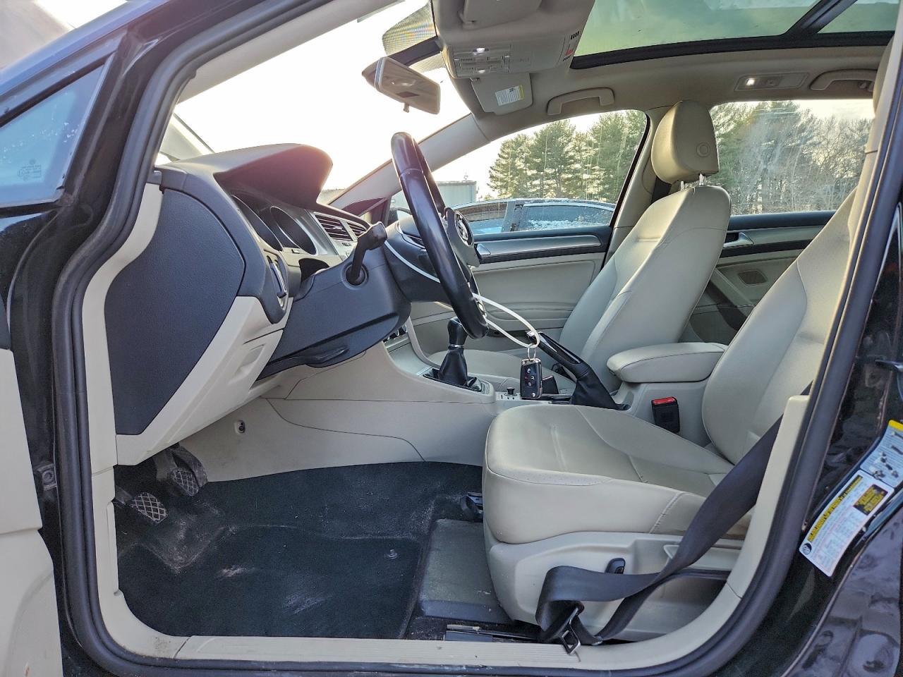 2015 VOLKSWAGEN GOLF SPORTWAGEN TDI S photo 7