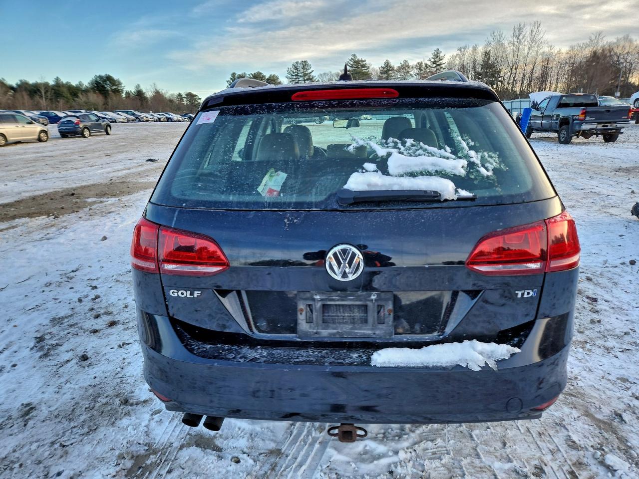 2015 VOLKSWAGEN GOLF SPORTWAGEN TDI S photo 6