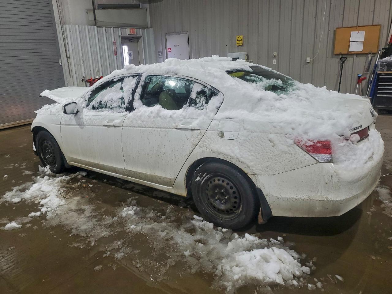 2011 HONDA ACCORD LX photo 2