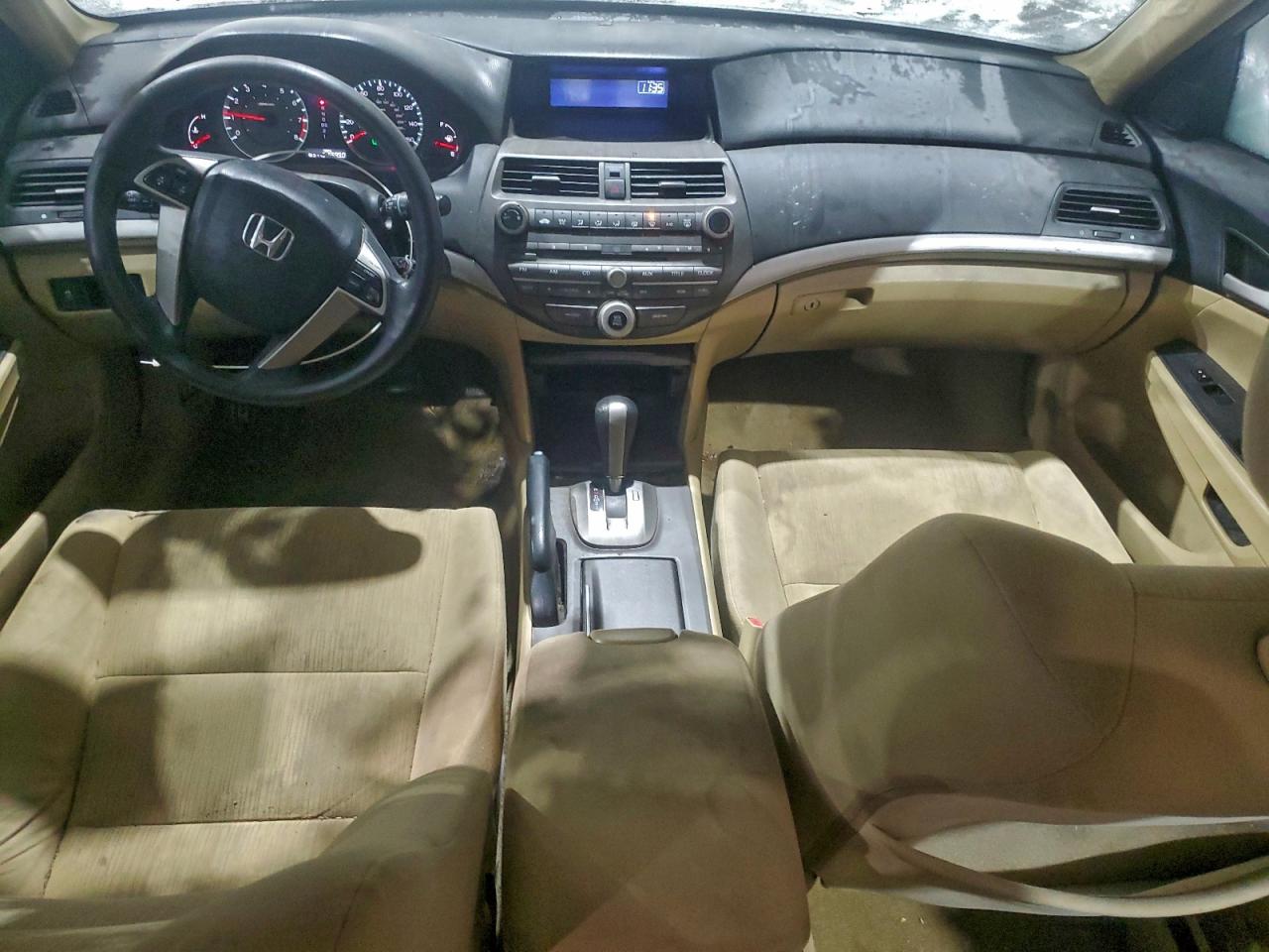2011 HONDA ACCORD LX photo 8