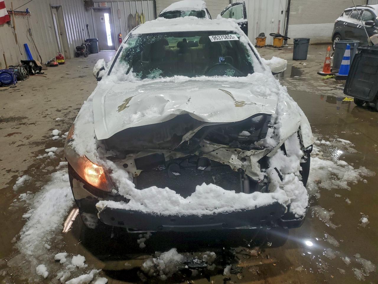 2011 HONDA ACCORD LX photo 5