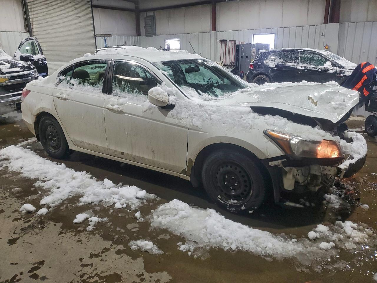 2011 HONDA ACCORD LX photo 4