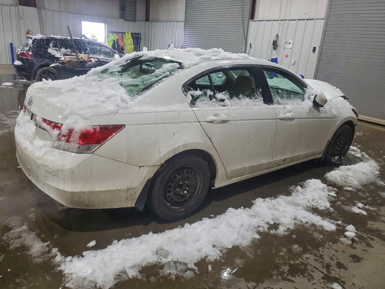 2011 HONDA ACCORD LX photo 3