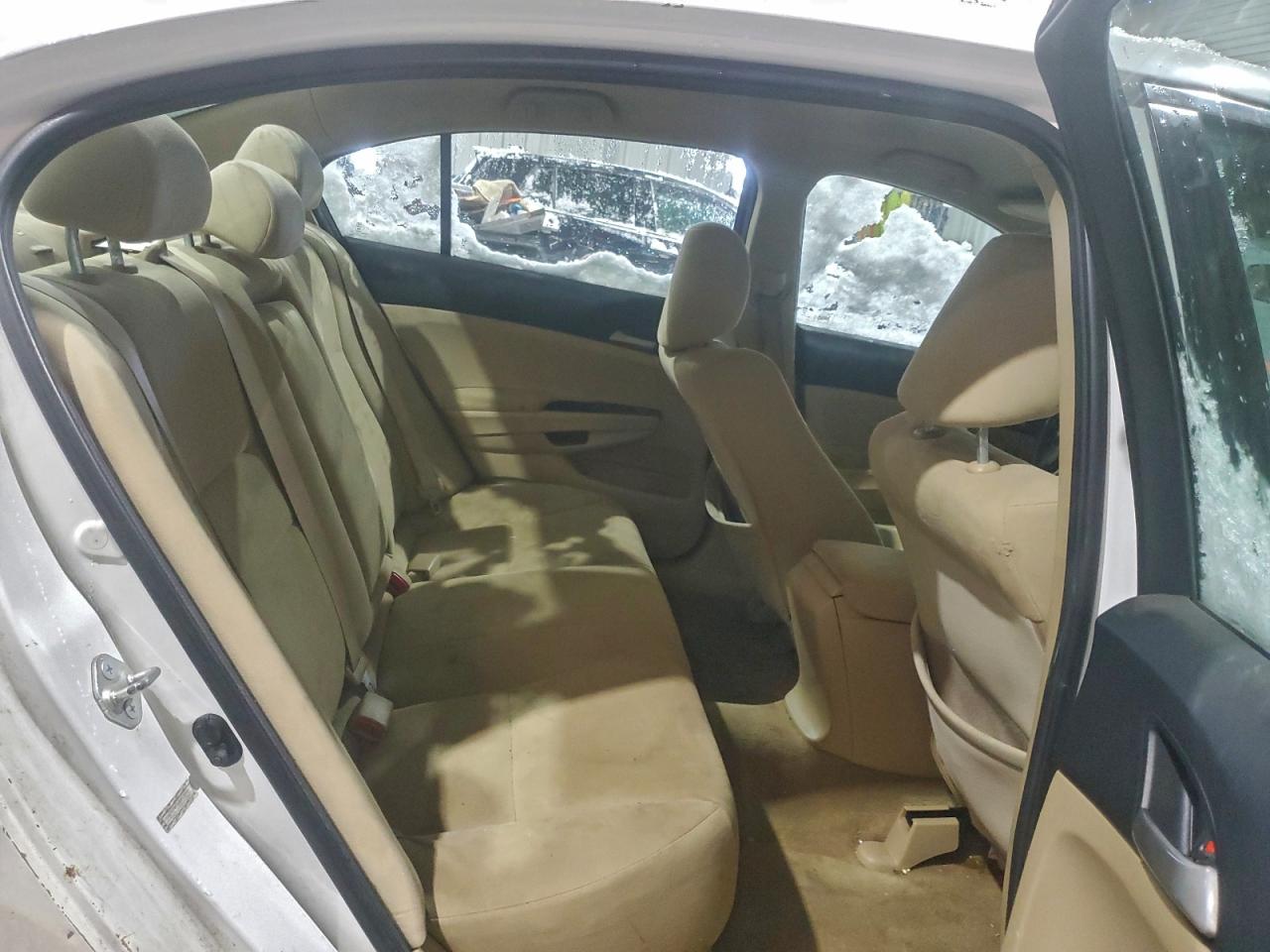 2011 HONDA ACCORD LX photo 10