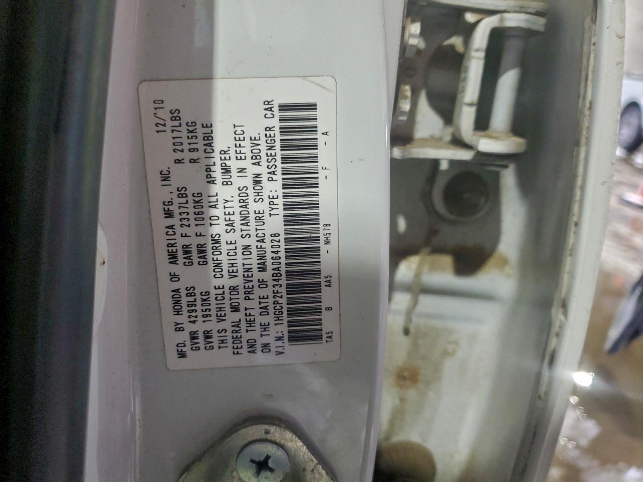 2011 HONDA ACCORD LX photo 12