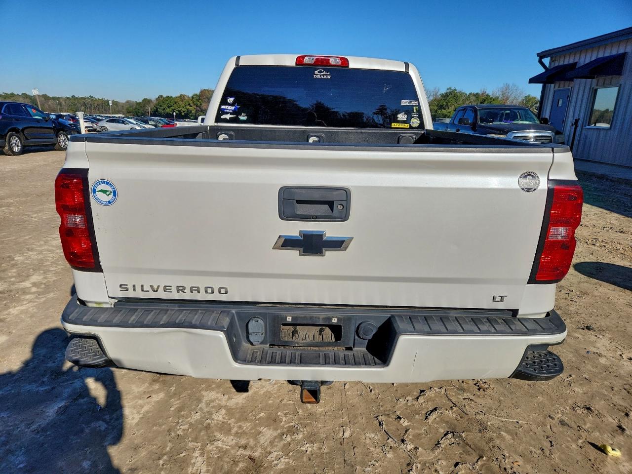 2017 CHEVROLET SILVERADO K1500 LT photo 6