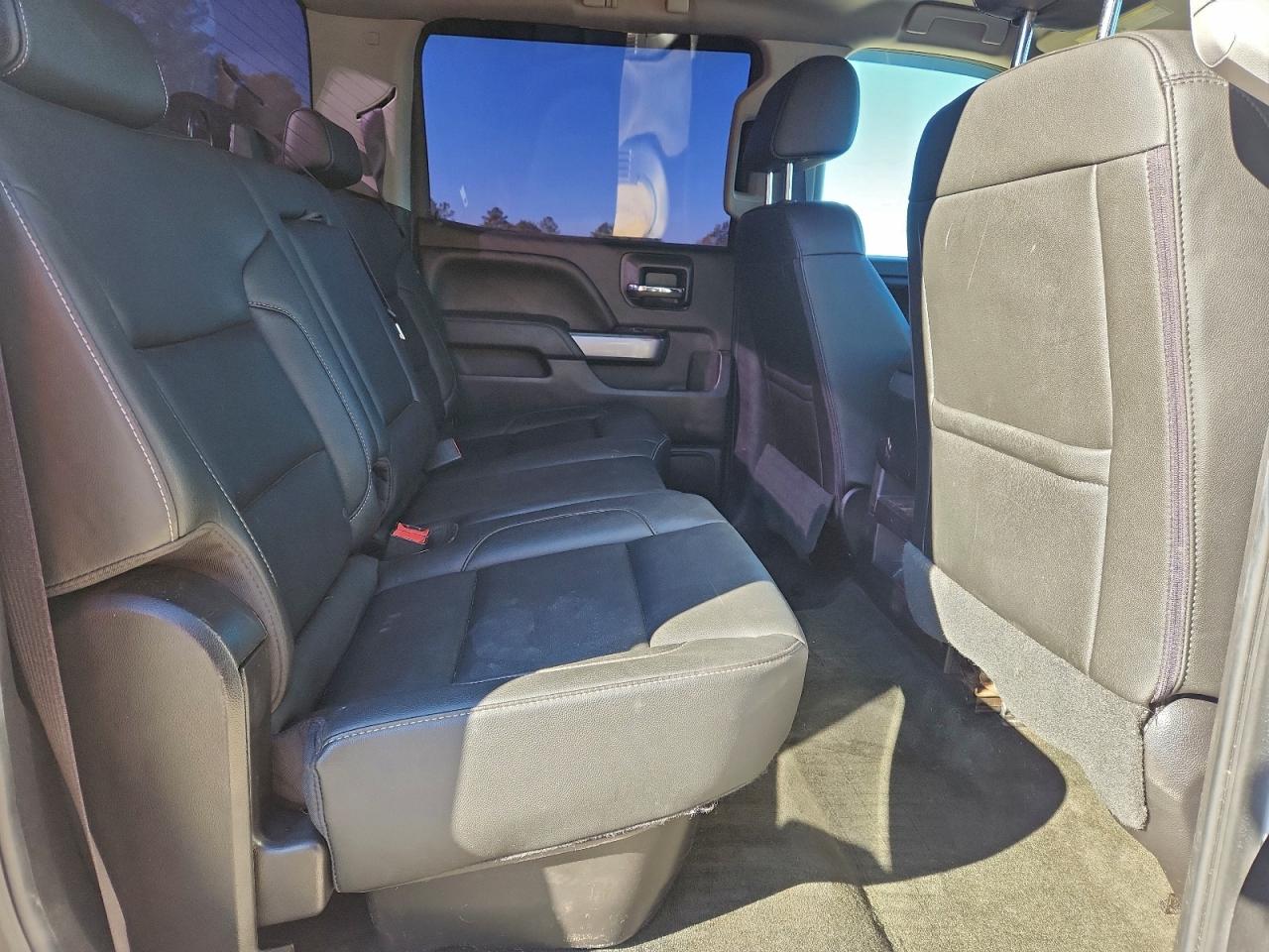2017 CHEVROLET SILVERADO K1500 LT photo 10