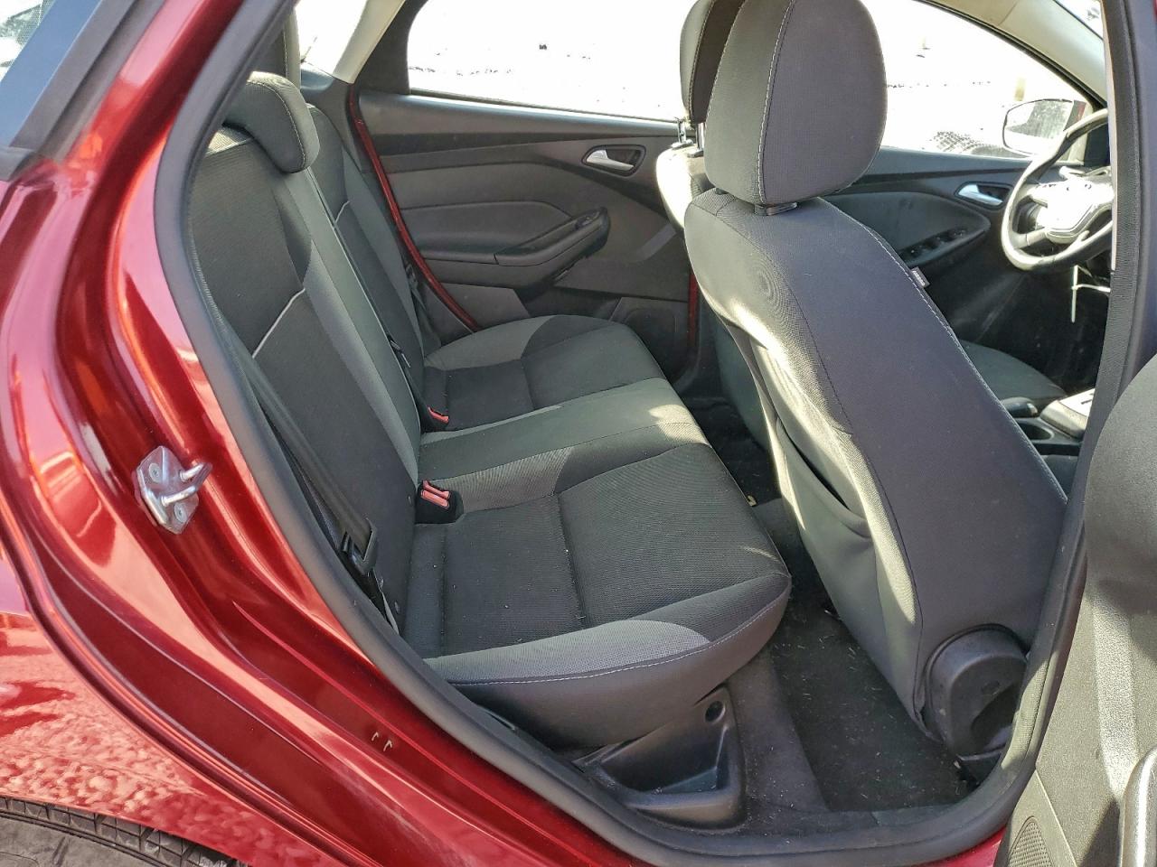 2014 FORD FOCUS SE photo 10