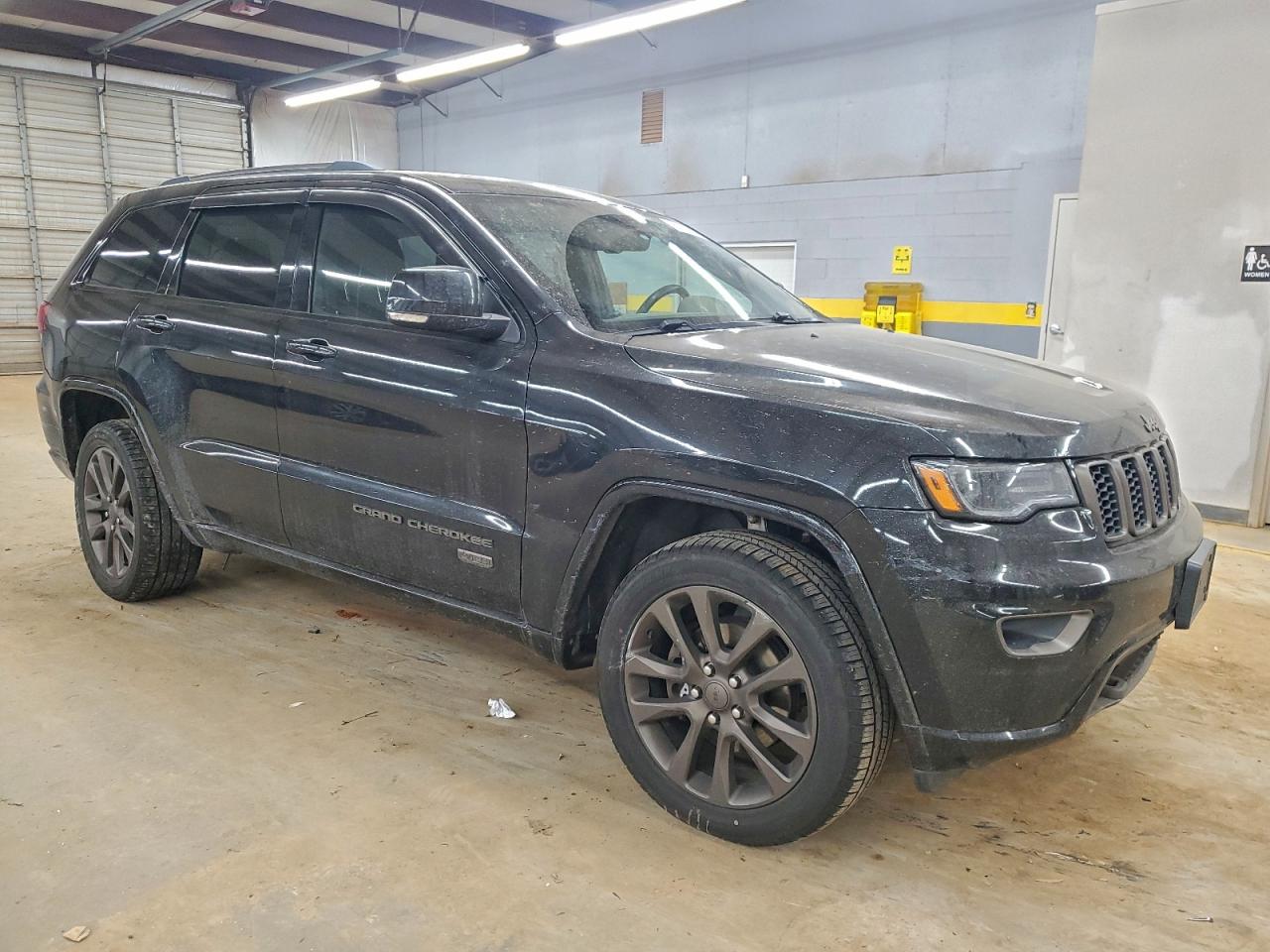2016 JEEP GRAND CHEROKEE LIMITED photo 4