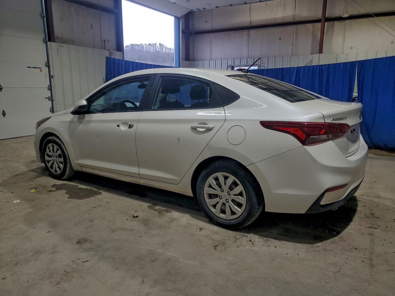 2019 HYUNDAI ACCENT SE photo 2