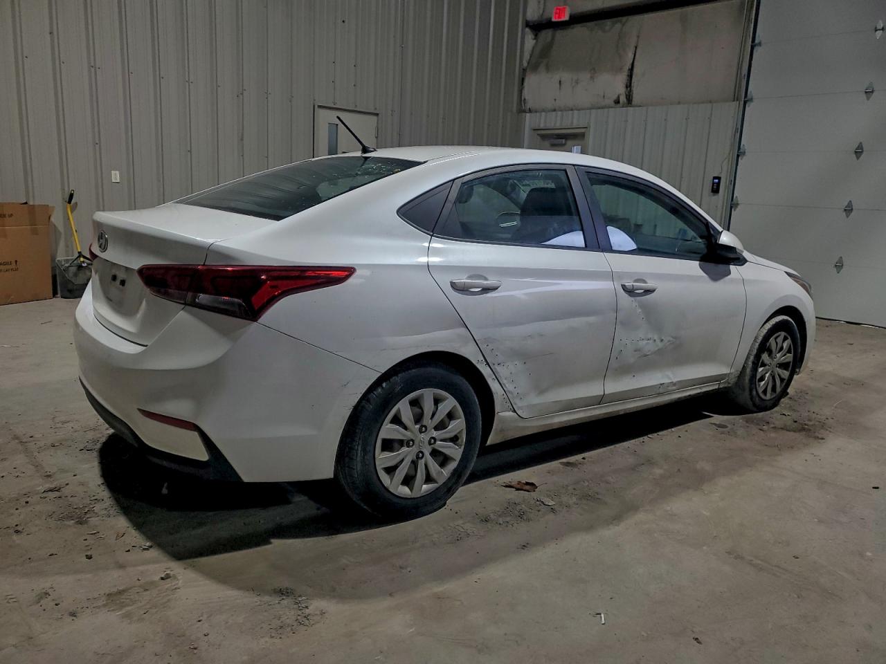 2019 HYUNDAI ACCENT SE photo 3