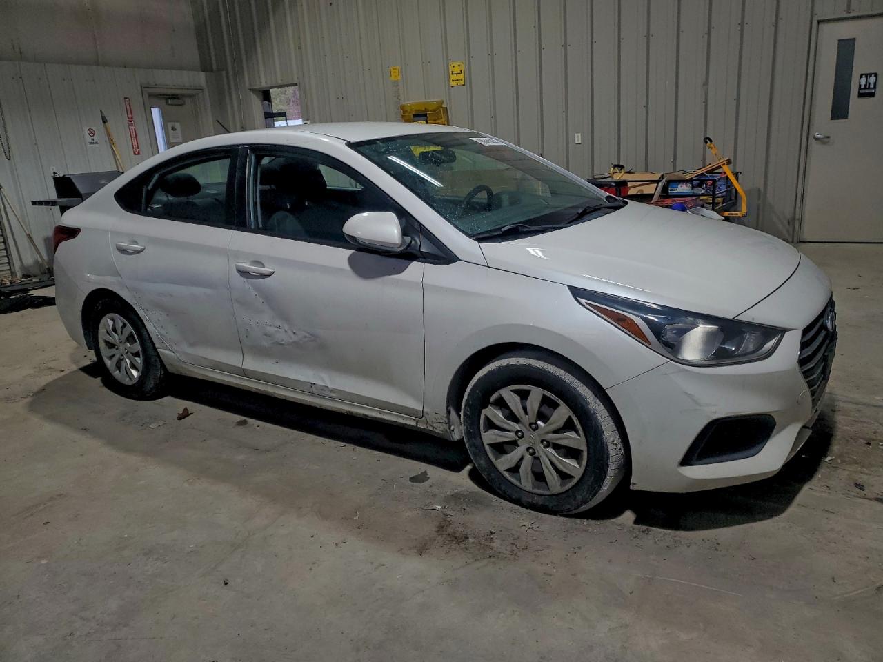 2019 HYUNDAI ACCENT SE photo 4