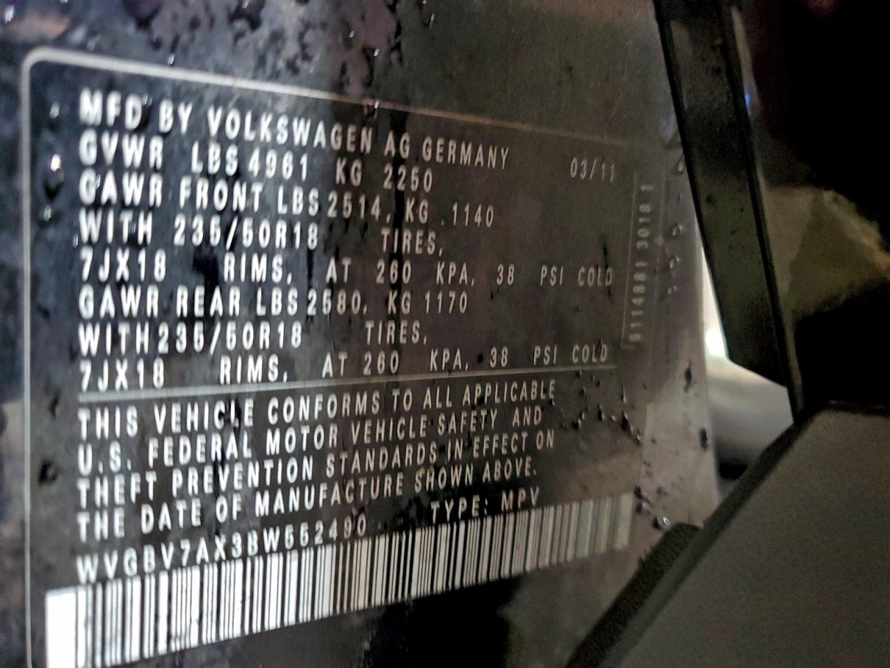 2011 VOLKSWAGEN TIGUAN S photo 13