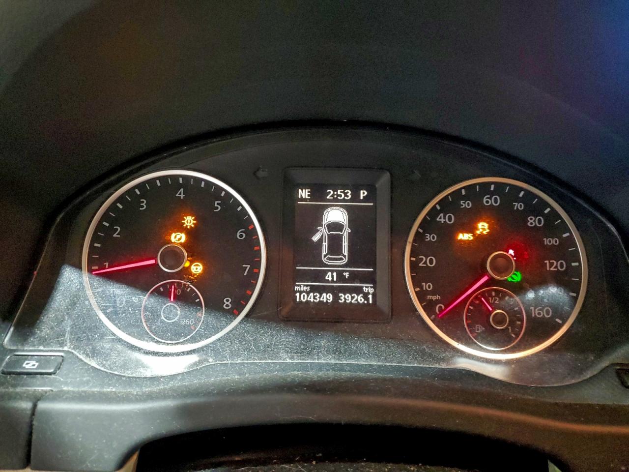 2011 VOLKSWAGEN TIGUAN S photo 9