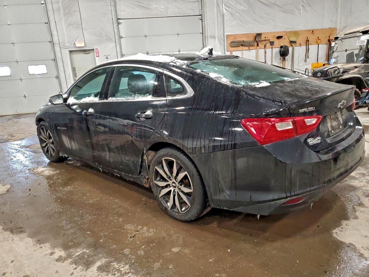 2017 CHEVROLET MALIBU LT photo 2