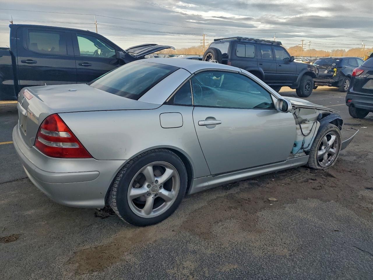 2001 MERCEDES-BENZ SLK 320 photo 3