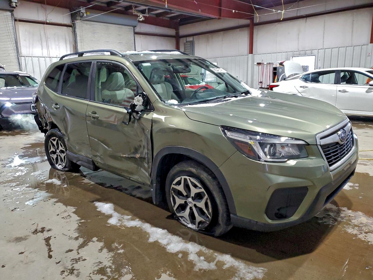 2019 SUBARU FORESTER PREMIUM photo 4