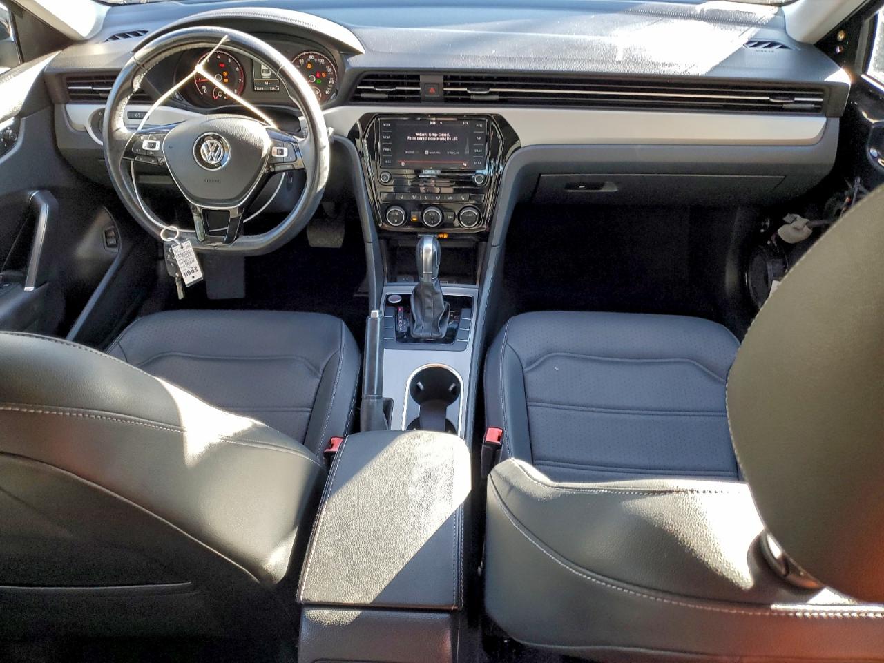2020 VOLKSWAGEN PASSAT SE photo 8