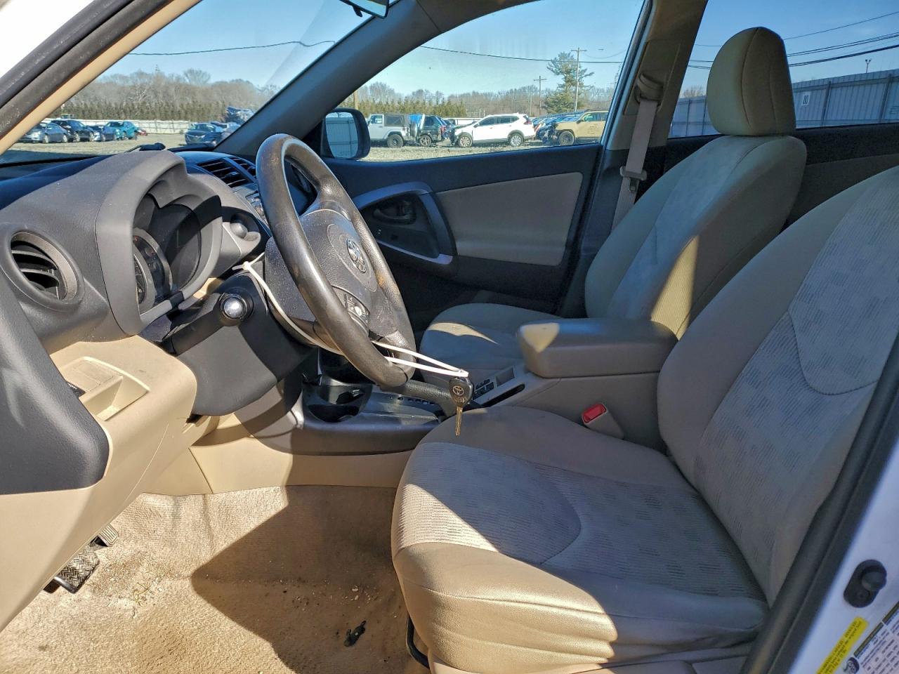 2012 TOYOTA RAV4 photo 7