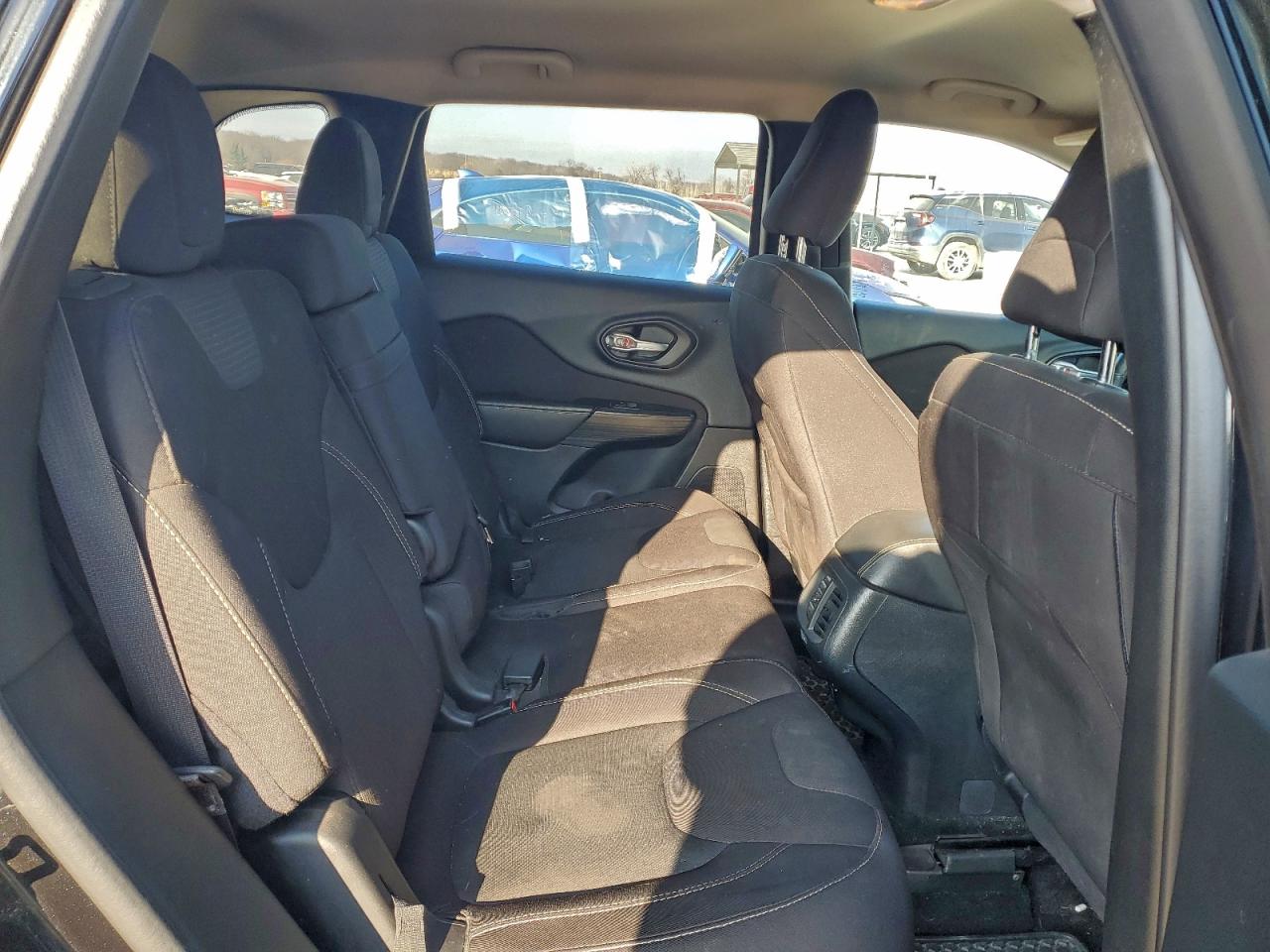 2016 JEEP CHEROKEE LATITUDE photo 10