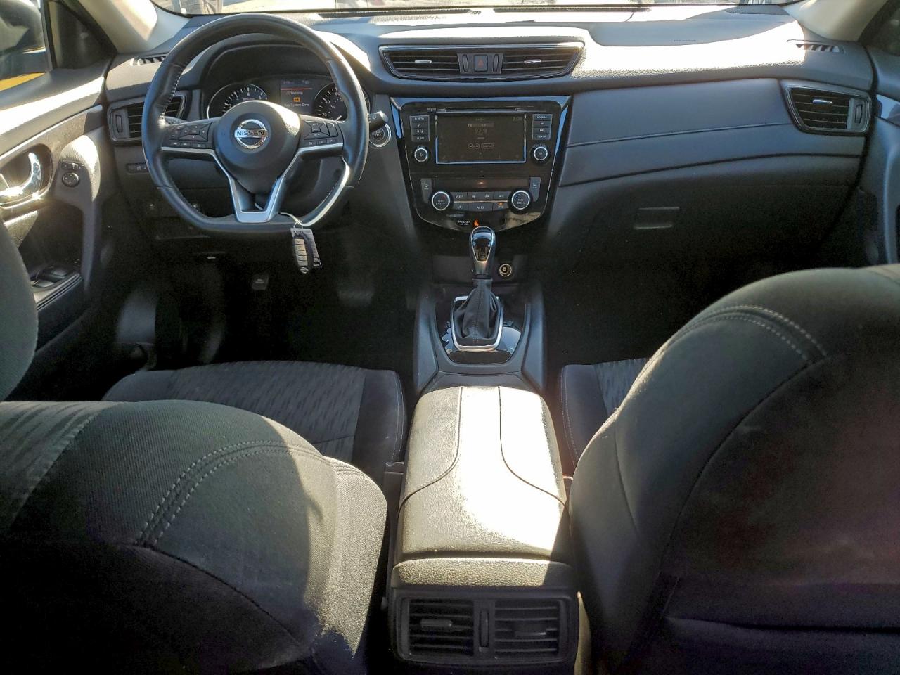 2018 NISSAN ROGUE S photo 8