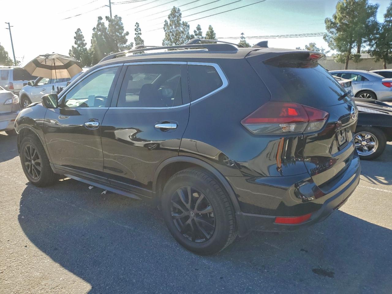 2018 NISSAN ROGUE S photo 2