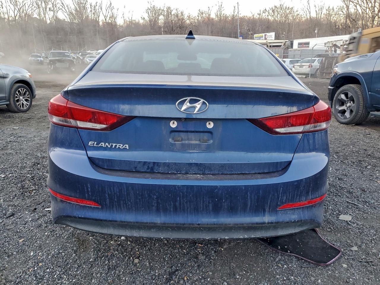 2017 HYUNDAI ELANTRA SE photo 6