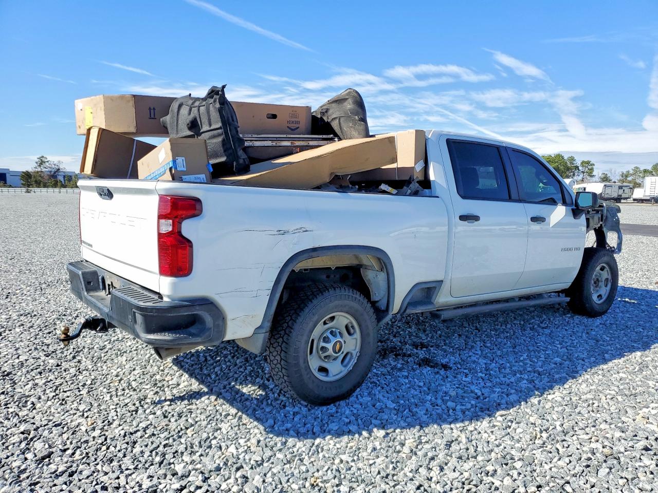 2024 CHEVROLET SILVERADO K2500 HEAVY DUTY photo 3