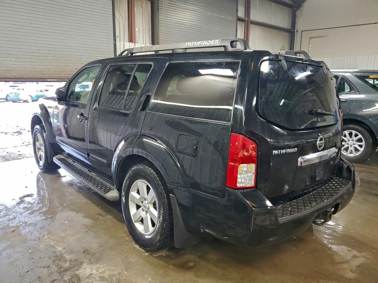 2009 NISSAN PATHFINDER S photo 2