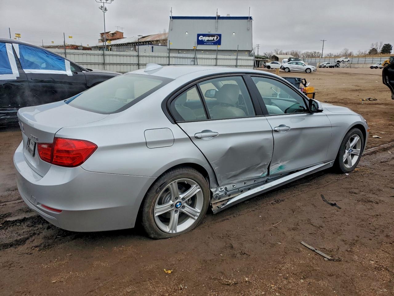 2015 BMW 320 I XDRIVE photo 3