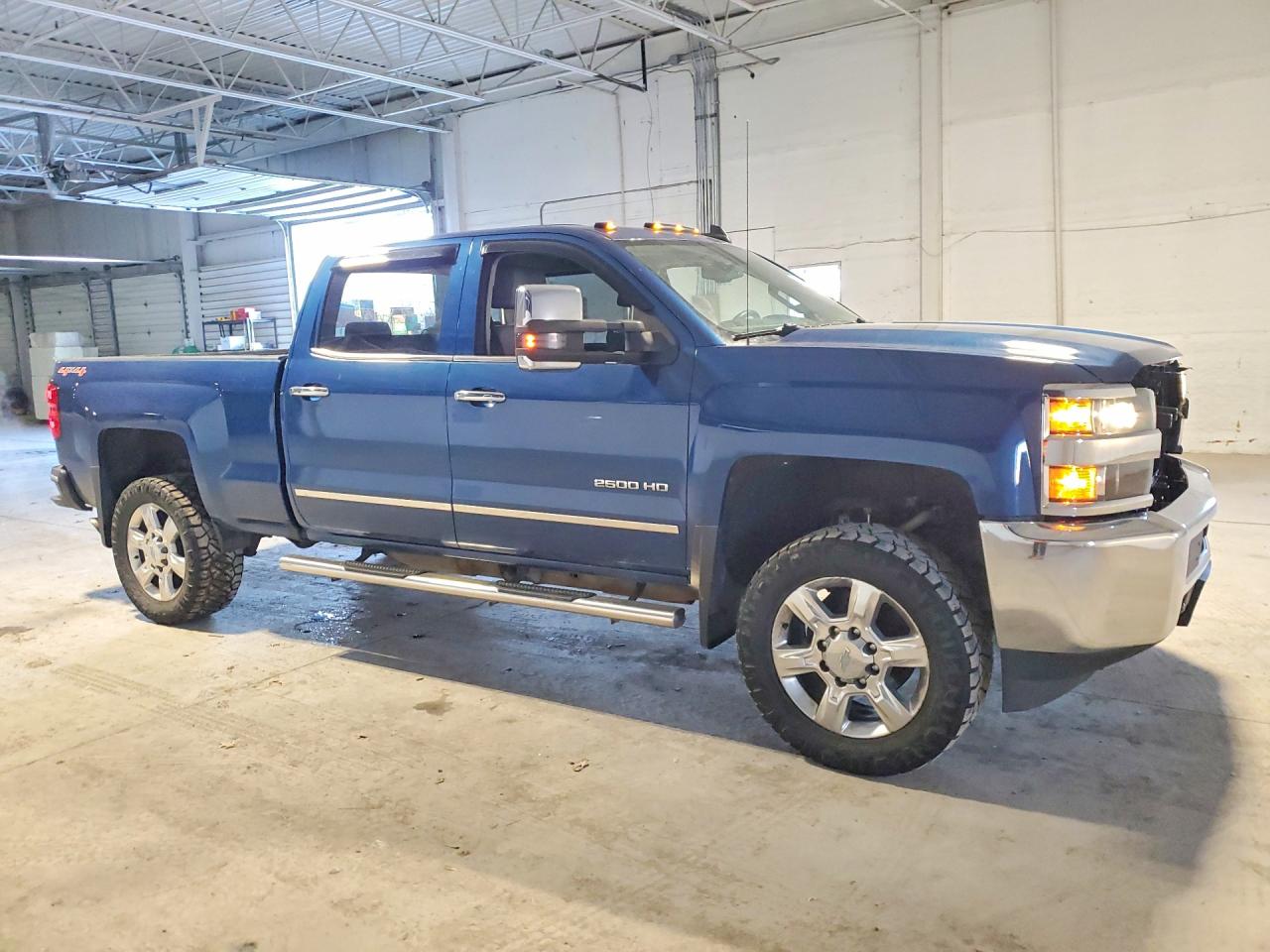 2016 CHEVROLET SILVERADO K2500 HEAVY DUTY photo 4