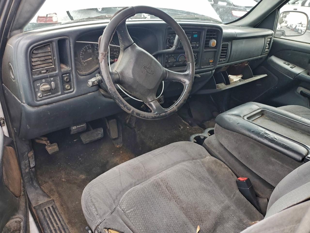 2002 CHEVROLET SILVERADO C1500 photo 8