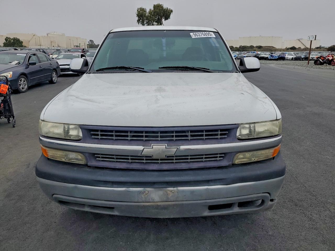 2002 CHEVROLET SILVERADO C1500 photo 5