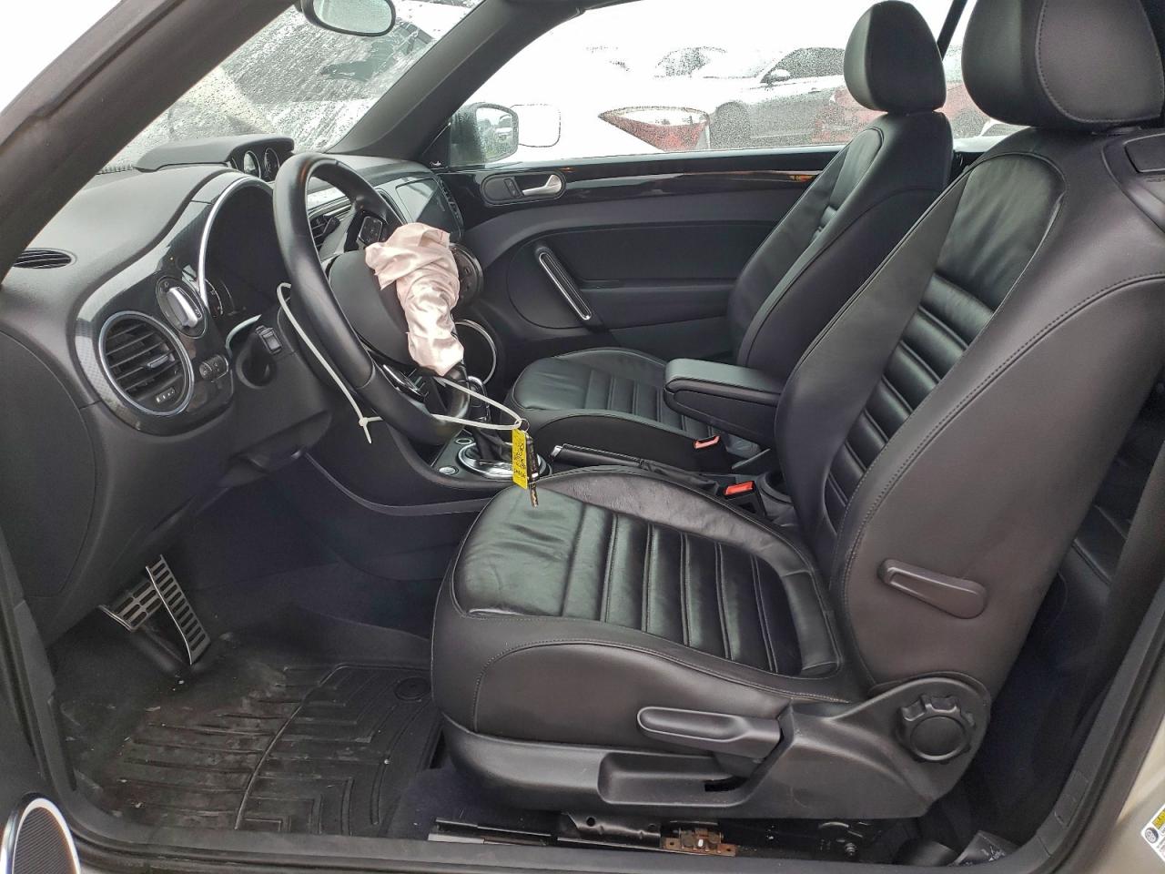 2013 VOLKSWAGEN BEETLE TURBO photo 7