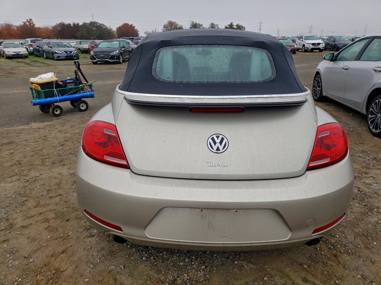 2013 VOLKSWAGEN BEETLE TURBO photo 6
