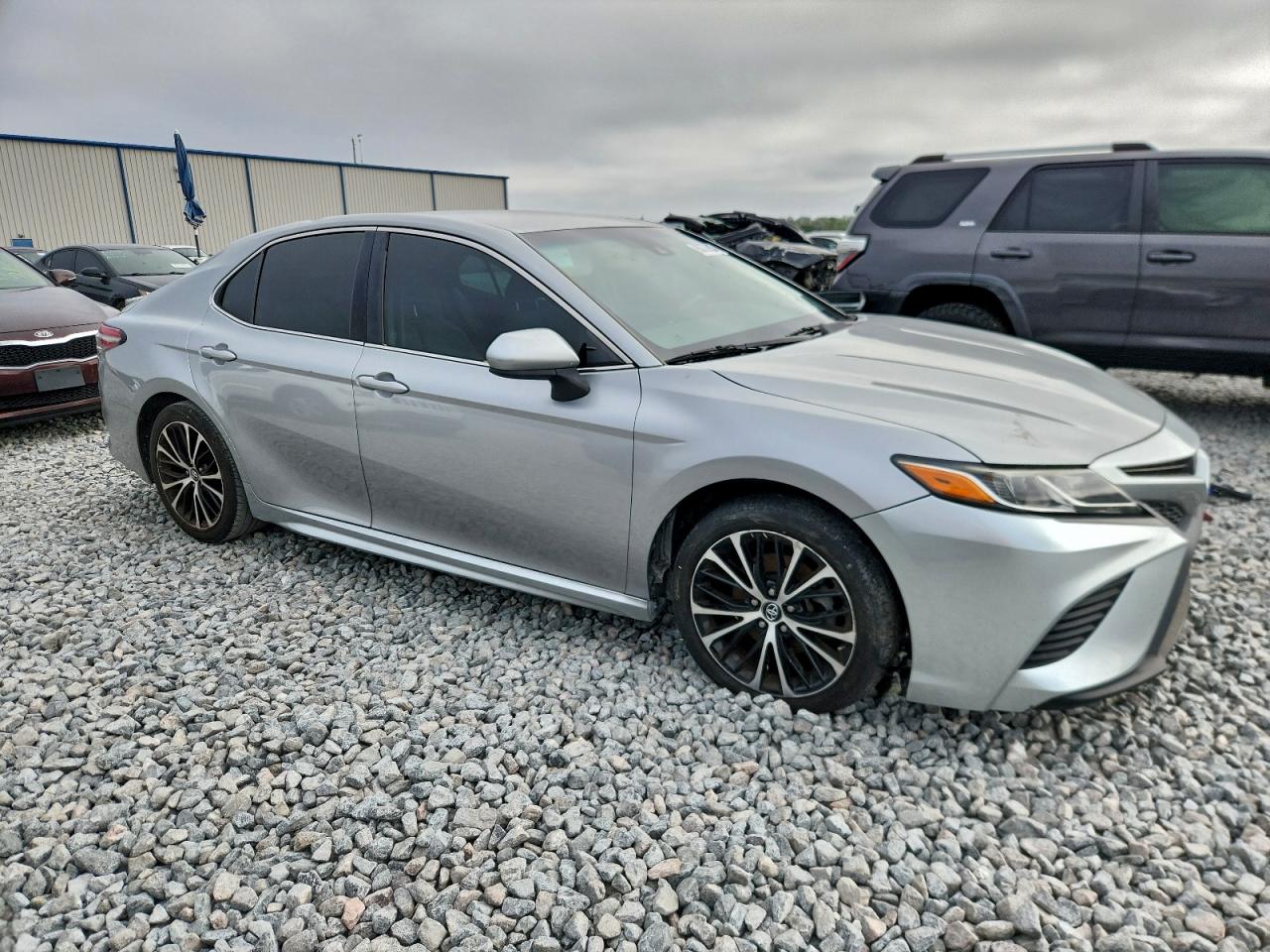 2018 TOYOTA CAMRY L photo 4
