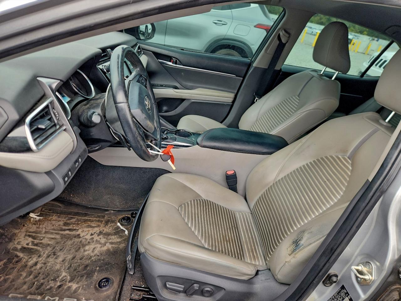 2018 TOYOTA CAMRY L photo 7