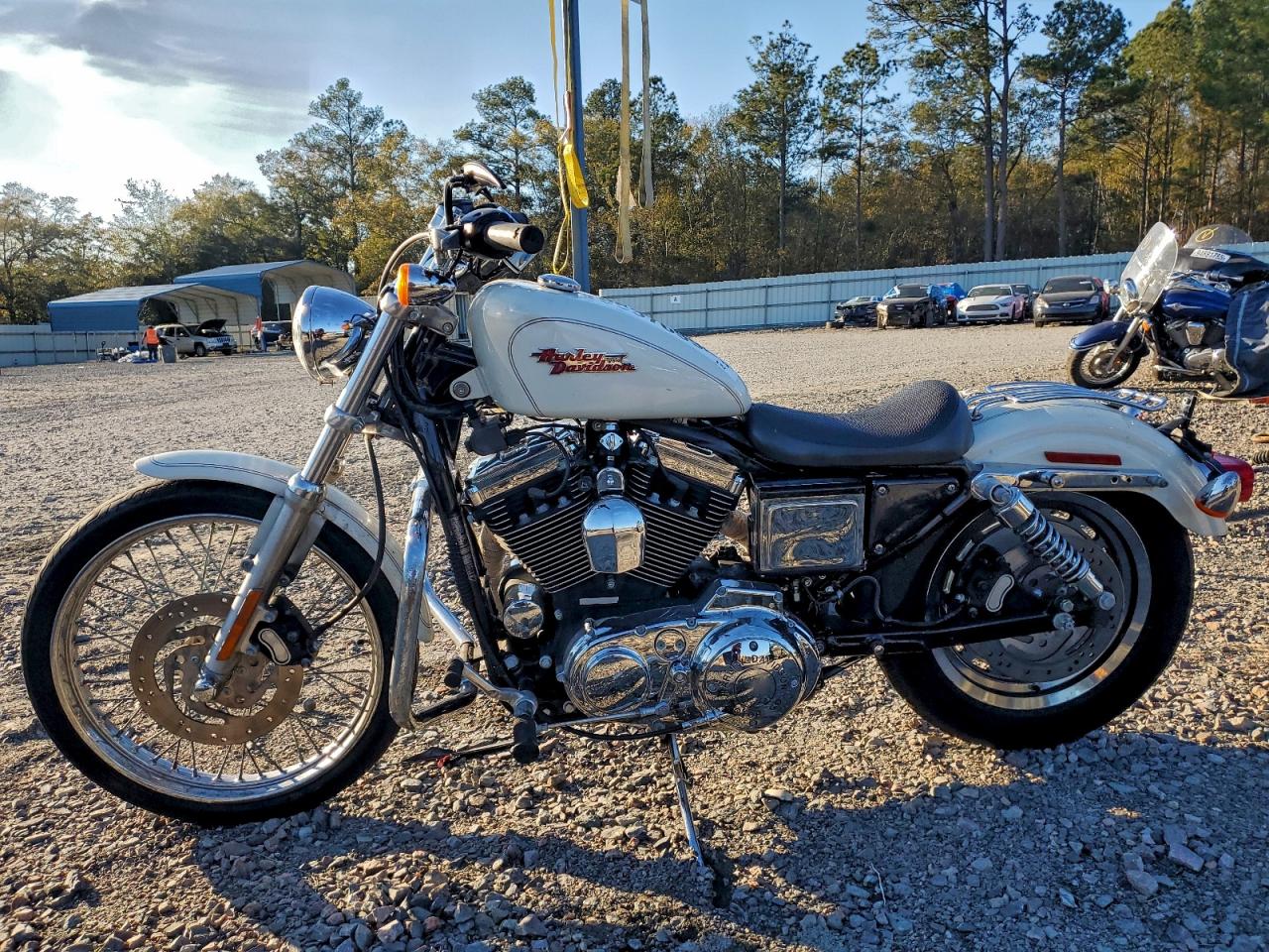 2002 HARLEY-DAVIDSON XL1200 C photo 3
