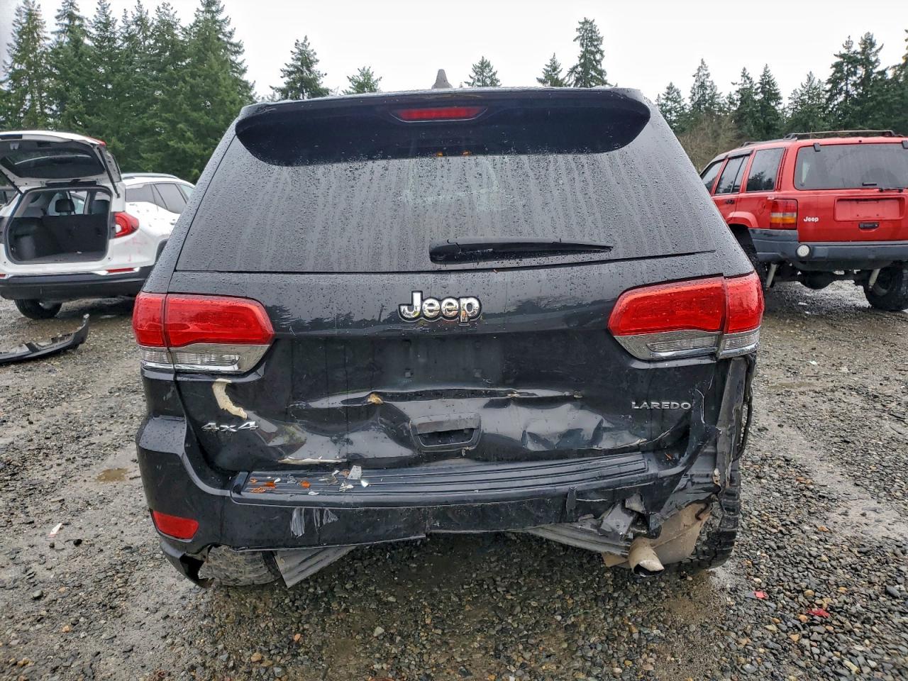 2016 JEEP GRAND CHEROKEE LAREDO photo 6