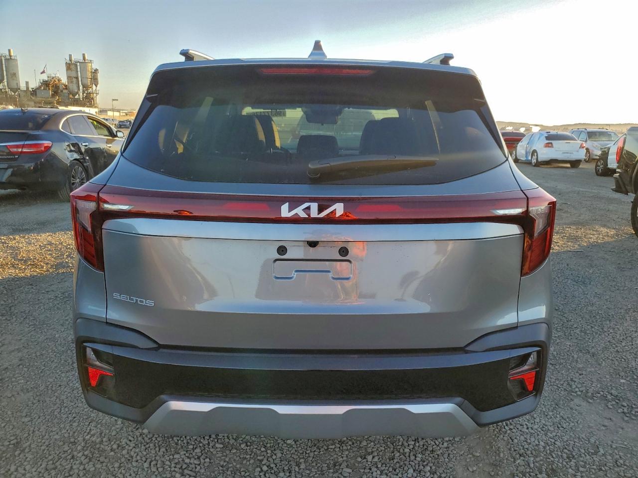 2025 KIA SELTOS S photo 6