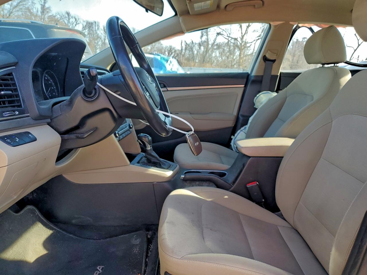 2017 HYUNDAI ELANTRA SE photo 7
