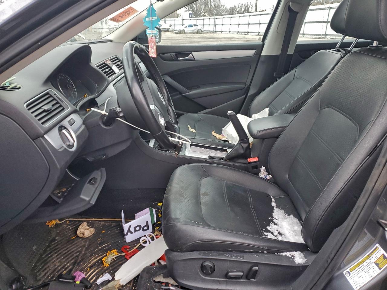 2012 VOLKSWAGEN PASSAT SE photo 7