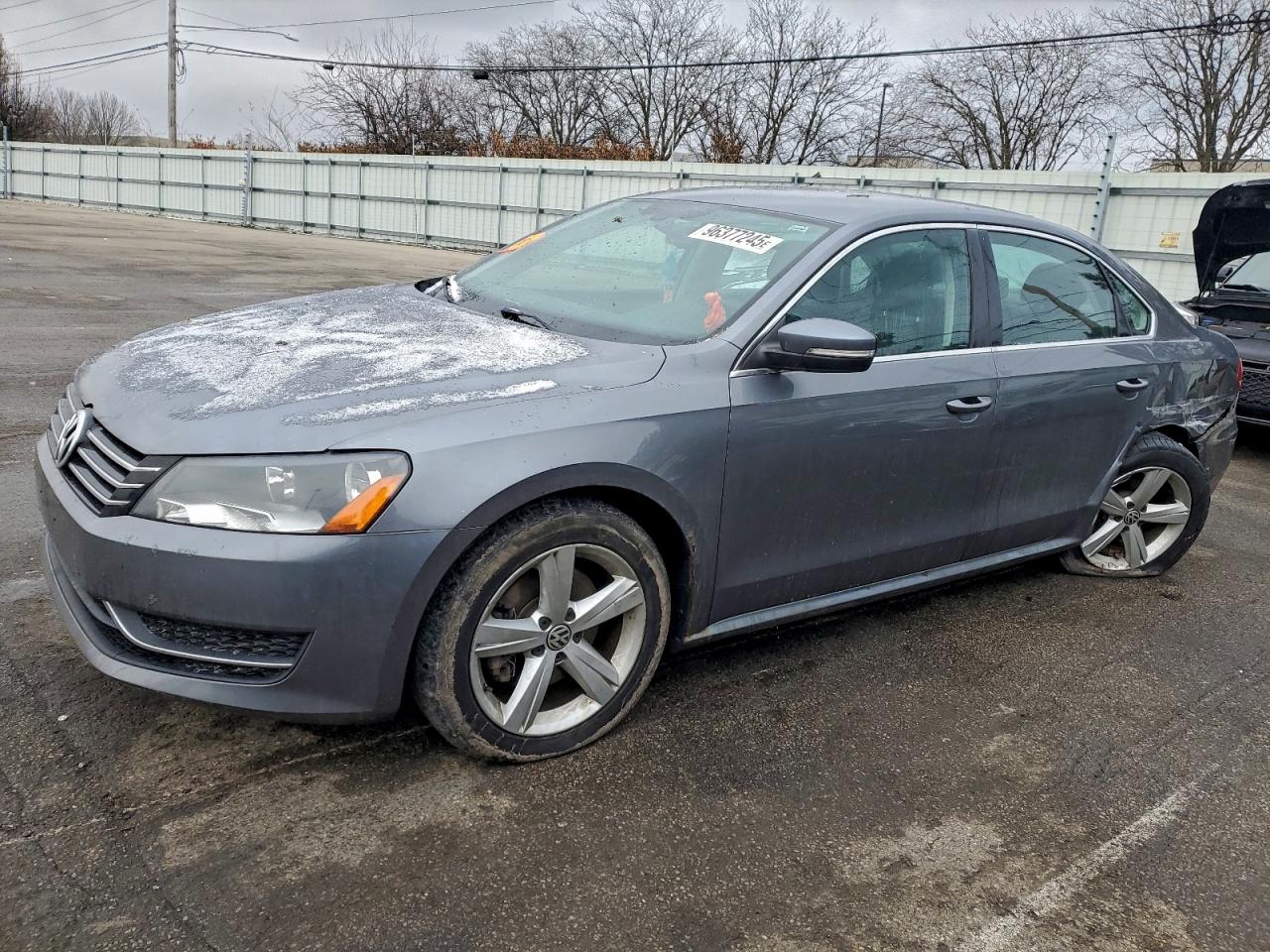 2012 VOLKSWAGEN PASSAT