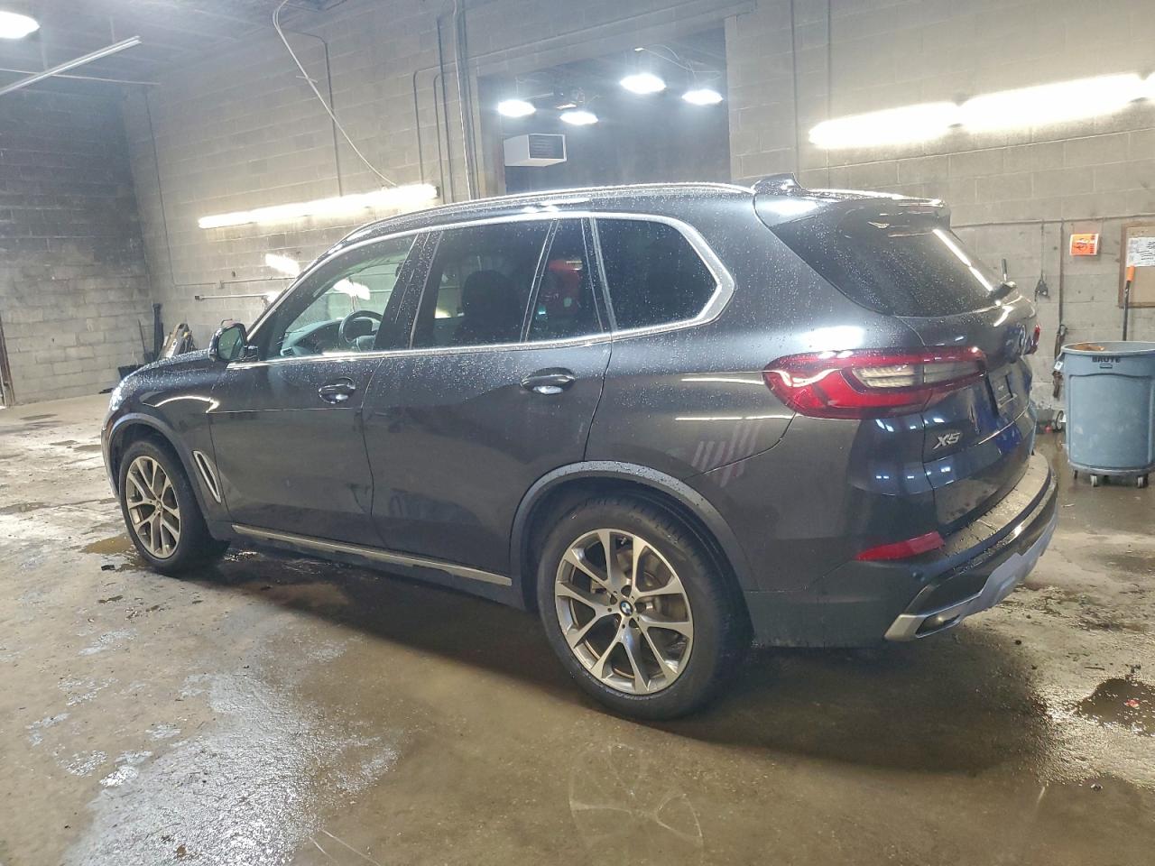 2022 BMW X5 XDRIVE40I photo 2