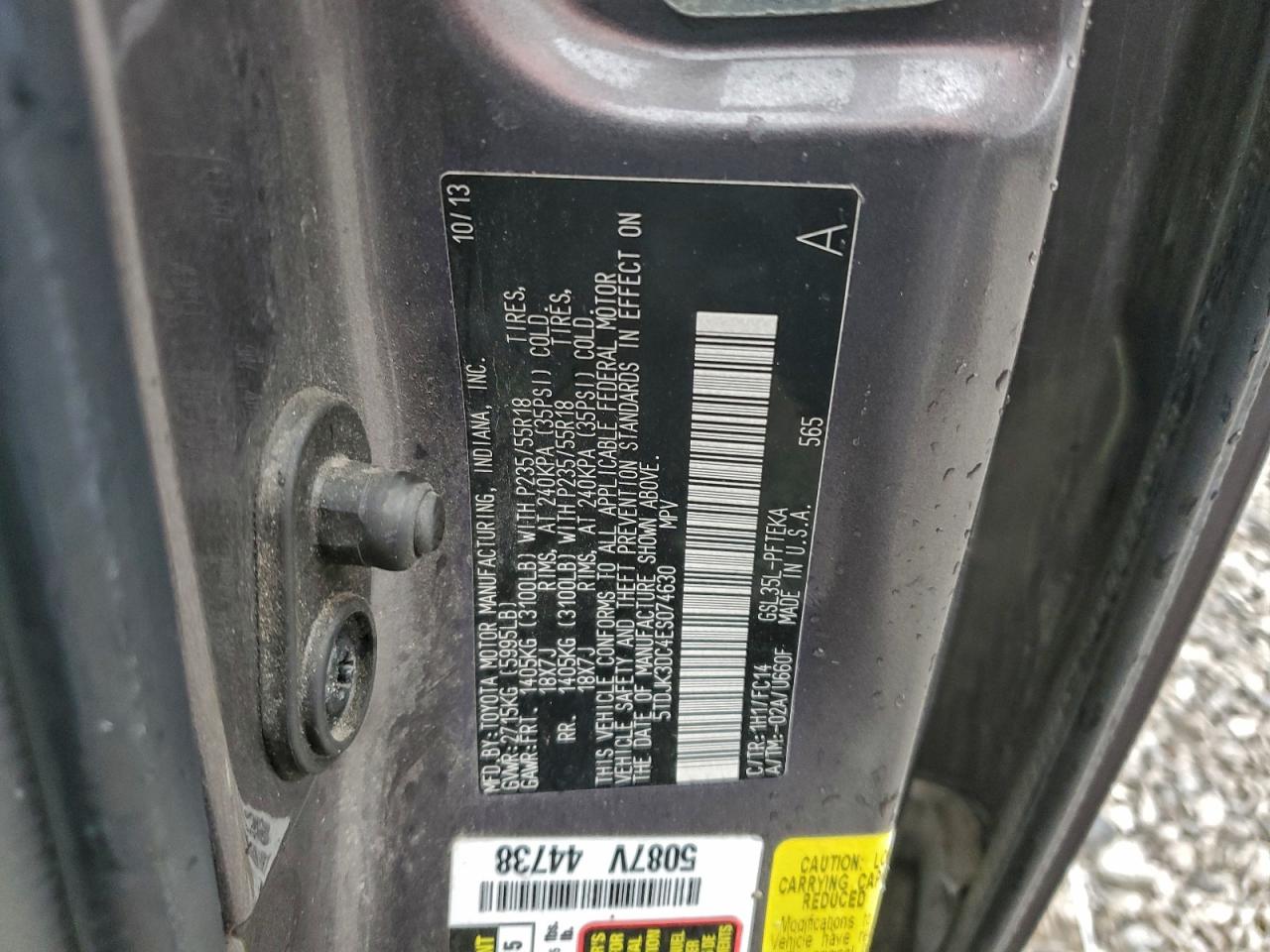 2014 TOYOTA SIENNA LE photo 13