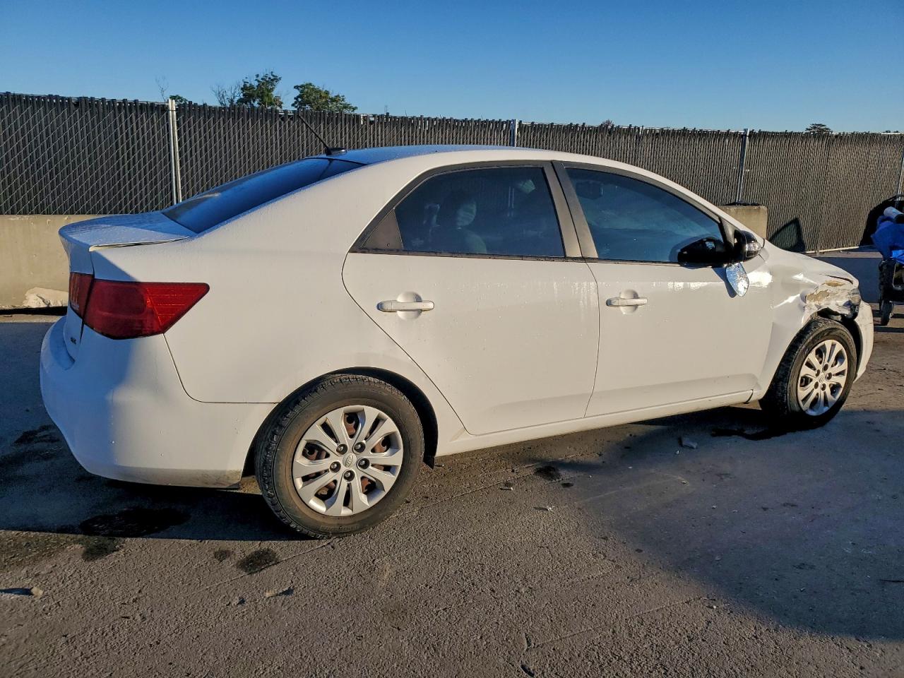 2010 KIA FORTE EX photo 3
