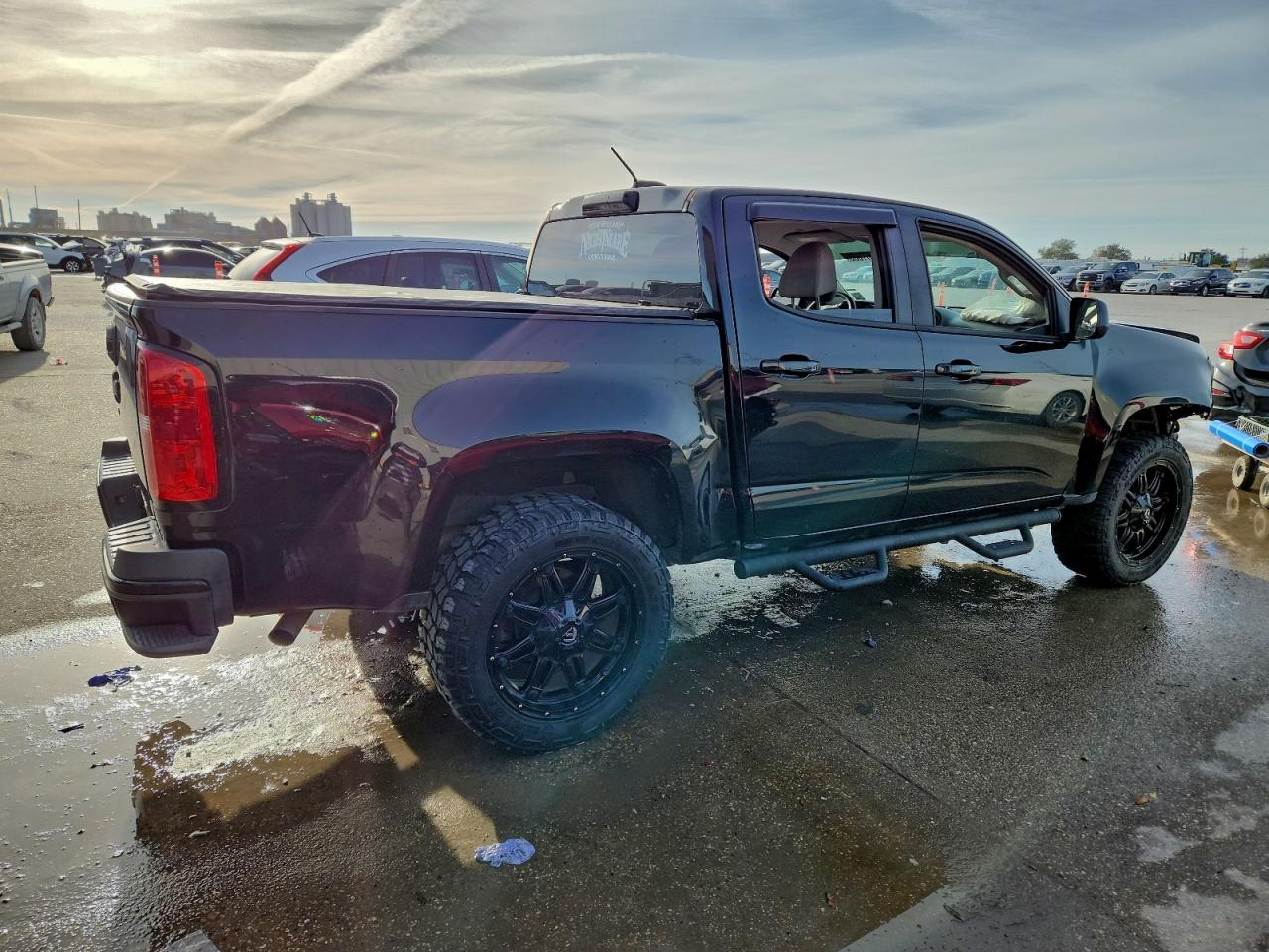2019 CHEVROLET COLORADO photo 3