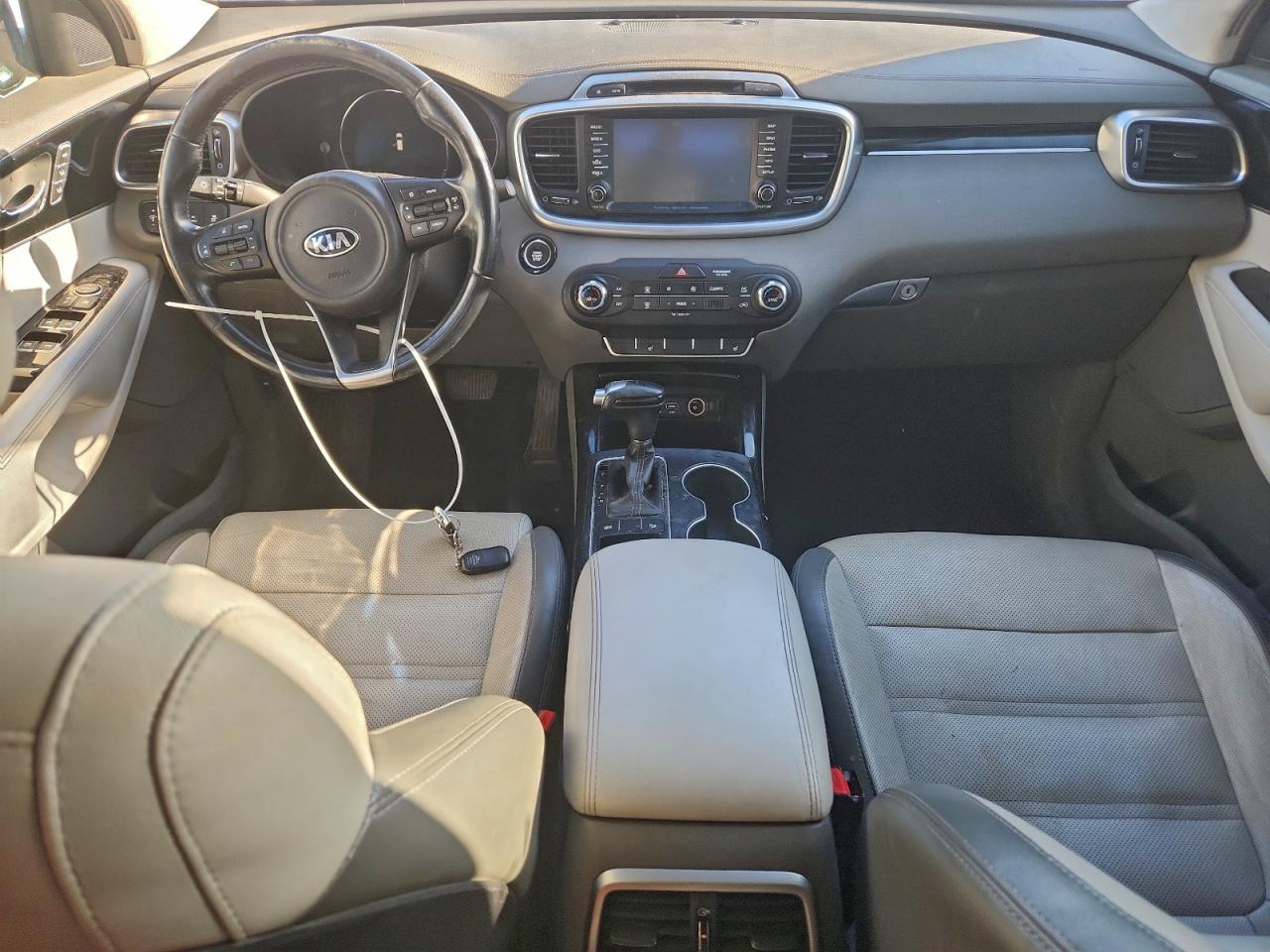 2016 KIA SORENTO SX photo 8