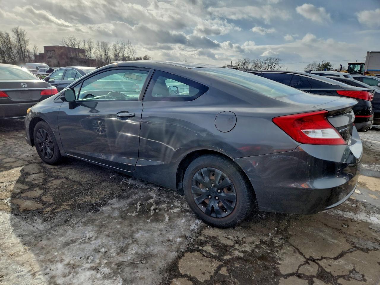 2012 HONDA CIVIC LX photo 2